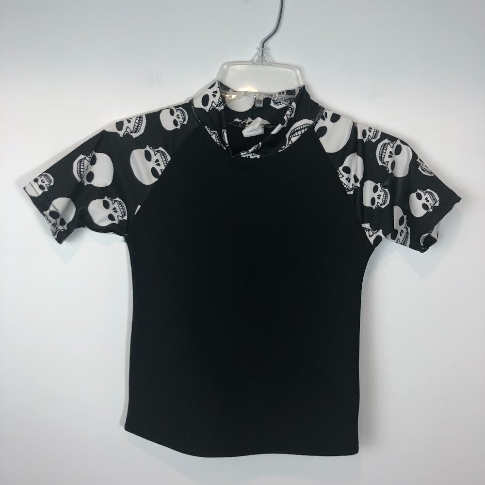 Kids Sun protection Rash Guard Black w/Skulls 8